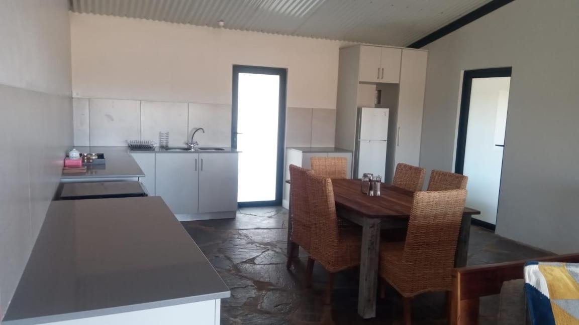 Rogge Cloof Guest House ซูเธอร์แลนด์ ภายนอก รูปภาพ