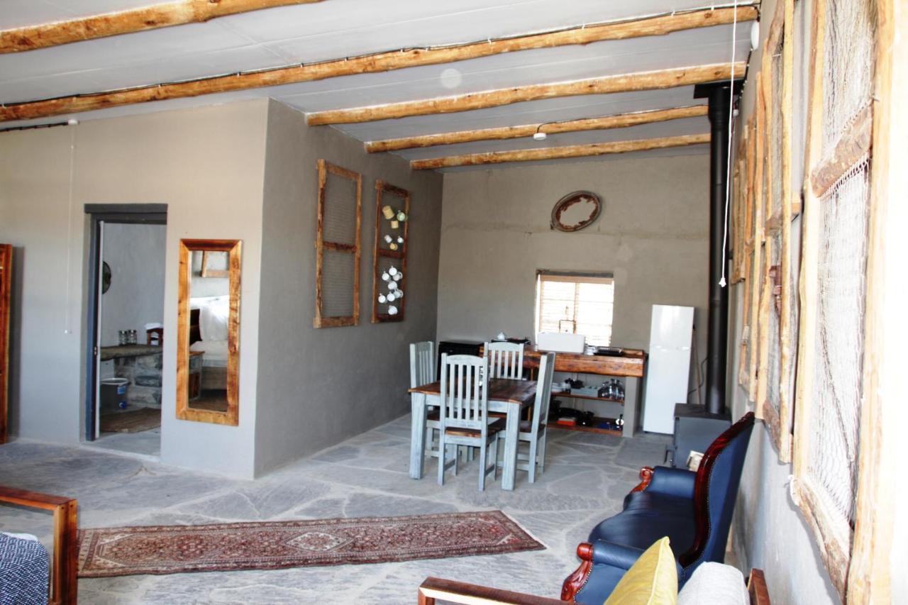 Rogge Cloof Guest House ซูเธอร์แลนด์ ภายนอก รูปภาพ